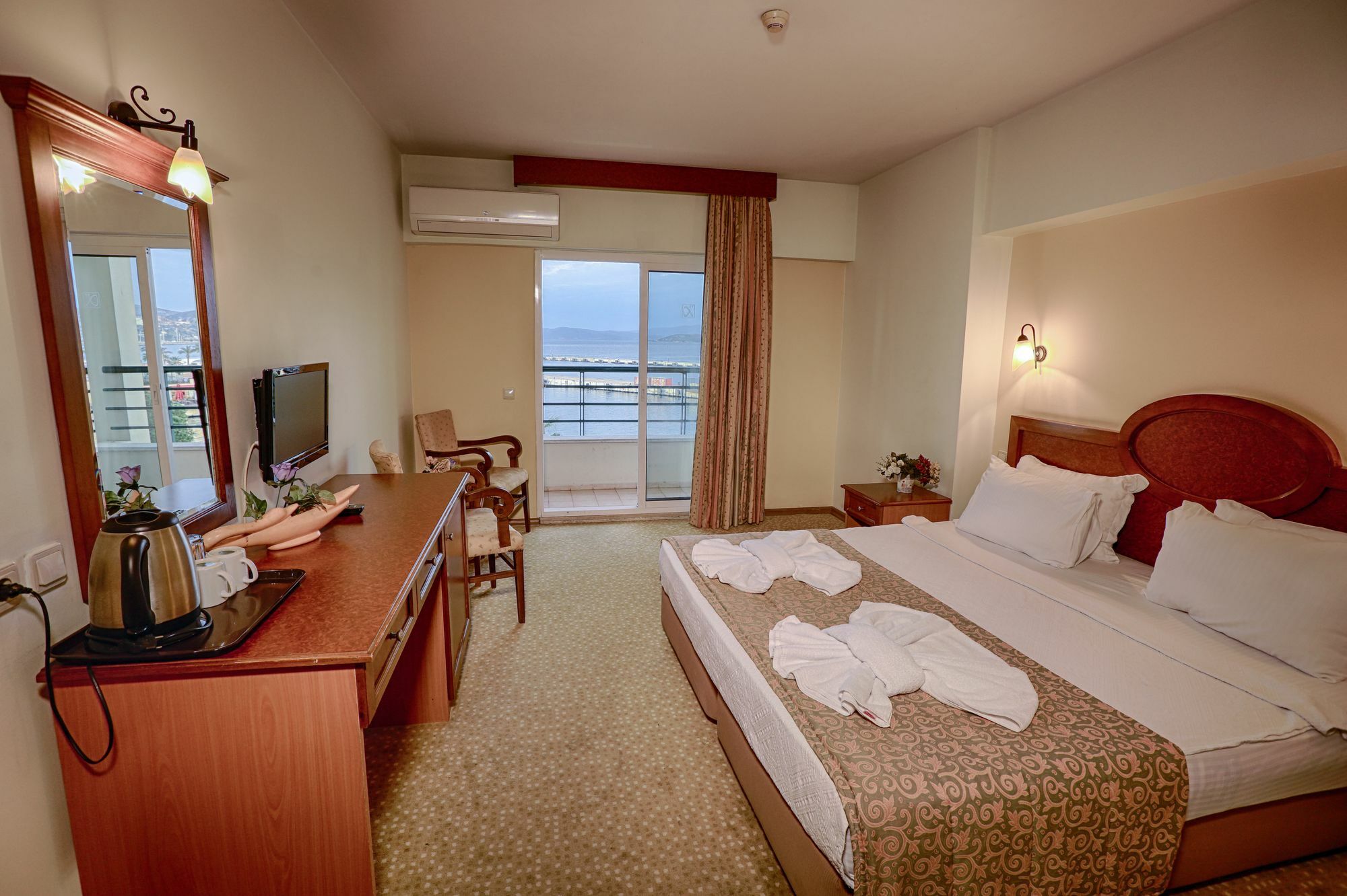 Kayhanbey Hotel Kusadası Extérieur photo