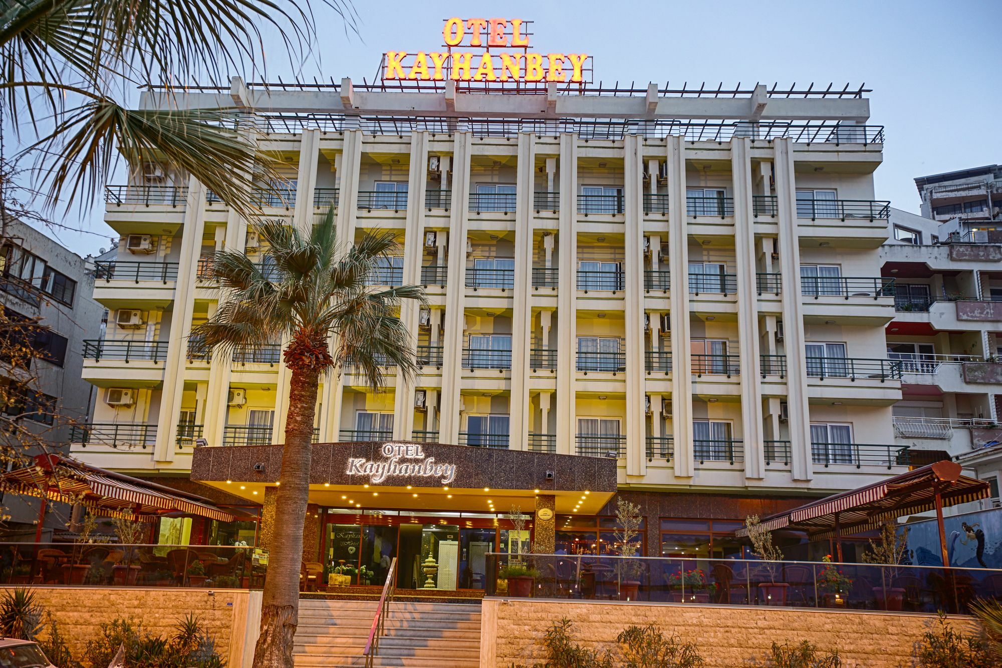 Kayhanbey Hotel Kusadası Extérieur photo