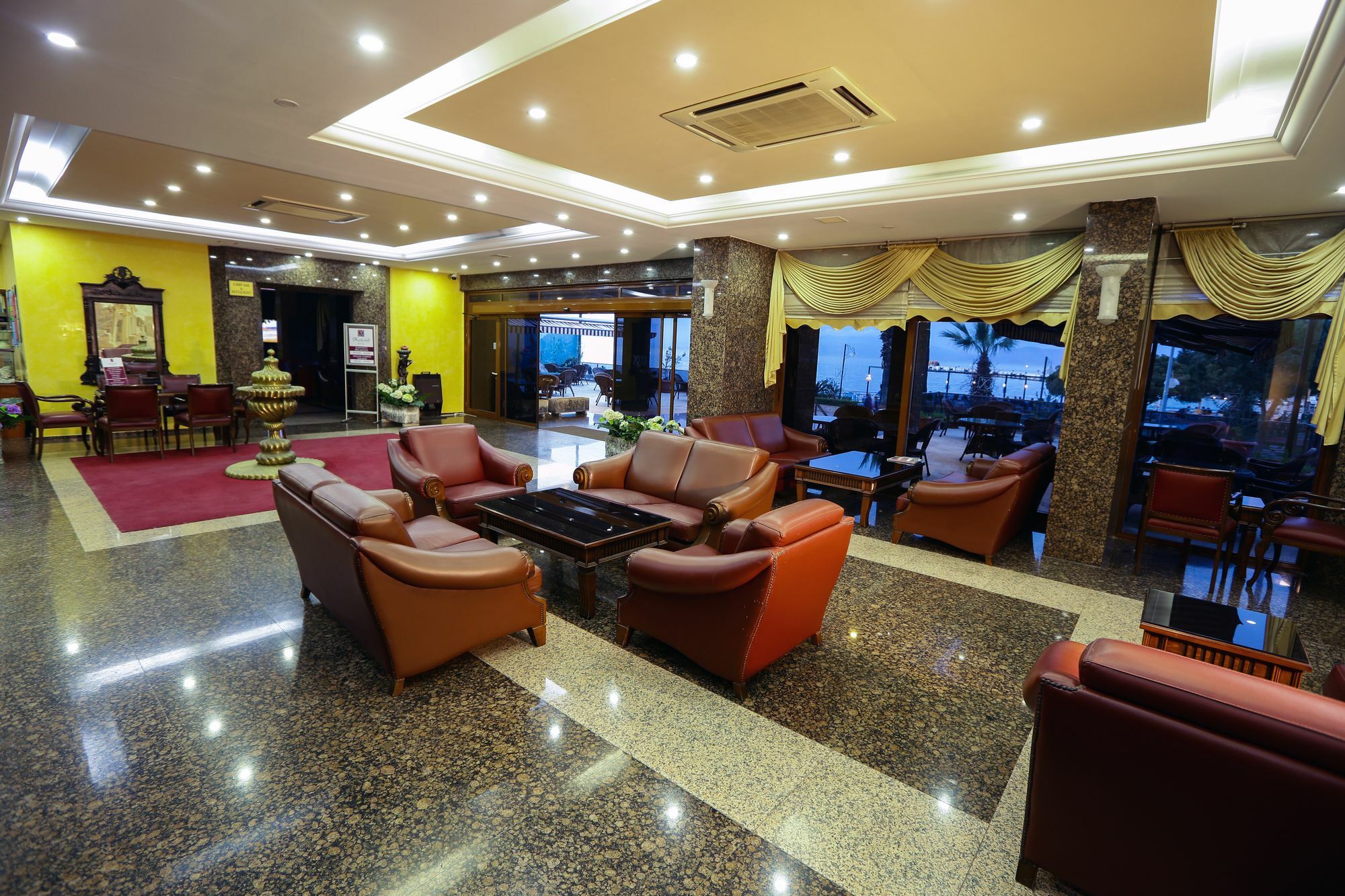 Kayhanbey Hotel Kusadası Extérieur photo